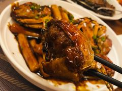 毛蟹炒年糕-马勒别墅·中餐厅