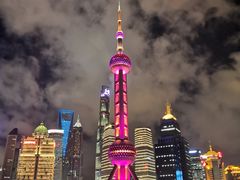 -黄浦江游览十六铺3号码头网红自助餐