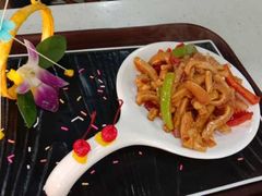 -伊源鼎盛餐饮服务有限公司