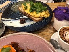 -FLOVIE FLORIST CAFE