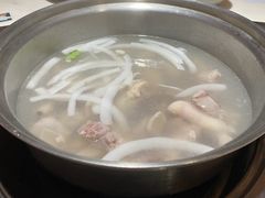 -喃喃椰·糟粕醋·椰子鸡火锅(七堡花园店)
