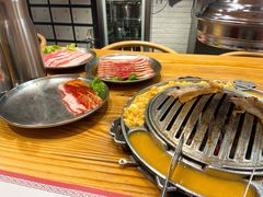 -青瓦炭韩潮烤肉(花园道店)