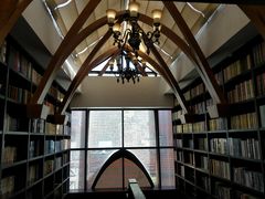 -钟书阁(松江泰晤士小镇店)