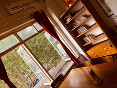 靠窗位-雕刻时光咖啡馆(交大店)