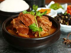 招牌牛腩饭，半筋半腩饭，椰香咖喱牛腩饭-牛腩之旅·牛腩牛杂煲(光启城美食城店)