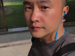 -虹桥河滨花园会所游泳馆