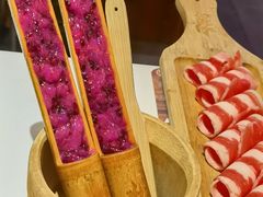 火龙果虾滑-卤校长重庆火锅(国兴店)
