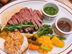 -Mark&Mars Restaurant