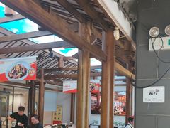 -阿瓦山寨·湘菜现炒·剁椒鱼头王(咸阳总店)