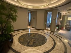 -浅深(世茂滨江精品店)