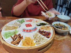 -怪噜范·老贵阳街头名小吃(鸿通城店)