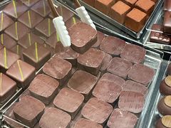 -Laderach 莱德拉(上海环贸iapm店)