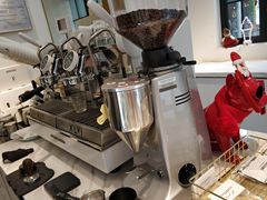 -Fridi Patisserie Cafe