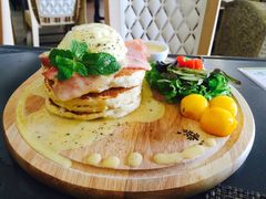 eggbenedict-Fresh Fruit Factory - Fruit Cuisine Restaurant