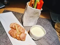 笔筒色拉-穹六人间 people 6(岳阳路店)