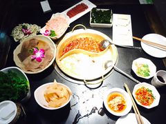 -怡品川宇火锅(宝立方店)