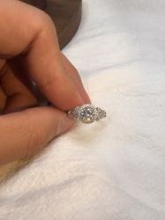 -威德钻石-克拉钻大本营(南京东路店)