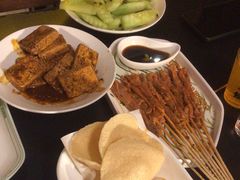 -威记烧嘢·南宁烧烤·超级生牛(绿地店)