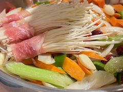 -黄记煌三汁焖锅(新佳丽江汉路店)