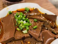 冒鸭血-麻婆婆白家肥肠粉(海岸城店)