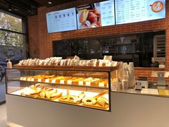 面包甜点陈列柜-Manner Coffee(淮海755店)