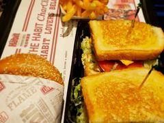 -The Habit Burger Grill 哈比特汉堡(爱琴海店)