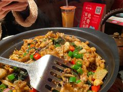 青椒紫苏味-蛙小侠·沸腾砂锅牛蛙(增城东汇城店)