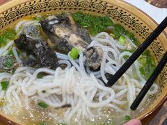 -正宗李家土鸡米线店