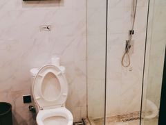 -优逸酒店(柳州窑埠古镇万象城店)