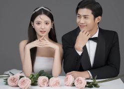 -樱花婚纱摄影