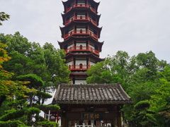 -绳金塔