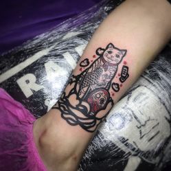 -SNOW TATTOO STUDIO
