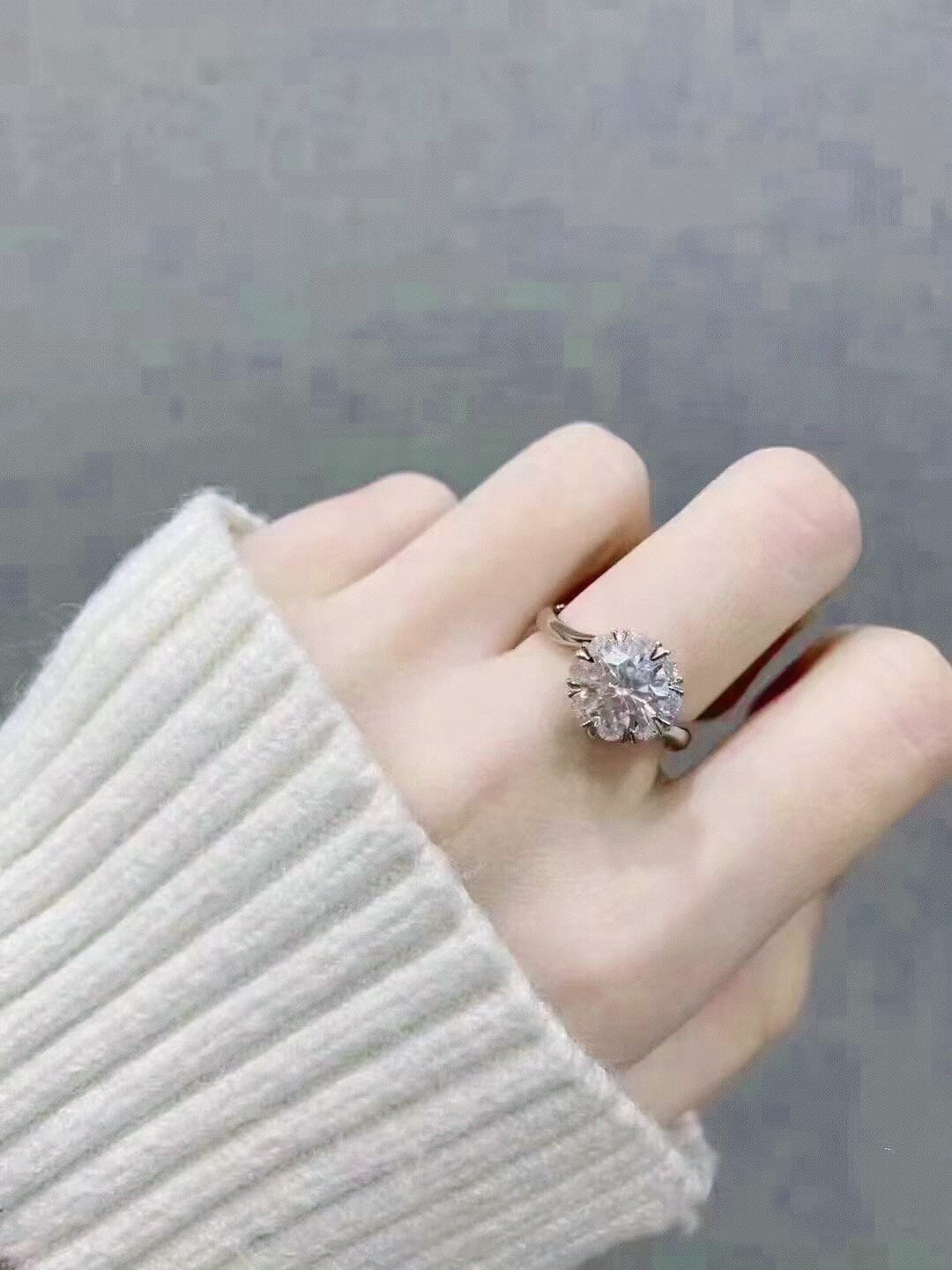 曼卡龙神圣之光钻戒