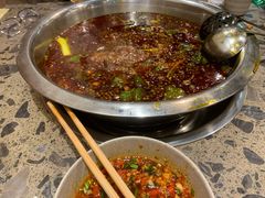 全红味锅底-肖肖酸萝卜鱼火锅(总店)