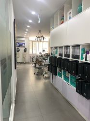 -黑奥秘脱发白发中心