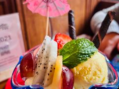 香草酸樱桃冰淇淋-申德勒加油站西餐厅Schindlers Tankstelle(上海外滩店)