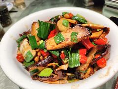 -昱龙大盆牛蛙馆(三兴街总店)