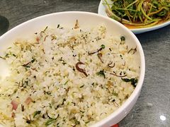 -侬佳蒸菜馆(听潮店)