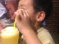 -三人行骨头王火锅(长寿店)