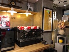 -HIGH FIVE哈福手工汉堡(桂林路店)