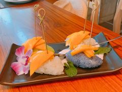 -Chom Cafe and Restaurant