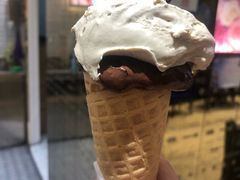 黑巧克力冰激凌-VENCHI 闻绮(北京国贸商城店)