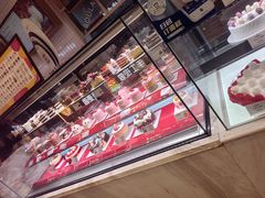 -巴黎贝甜(华堂新辰汇店)