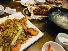 -老东镇啤酒屋海鲜加工·蒸汽海鲜·海鲜烧烤(台东店)