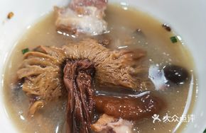 Mushroom and Pork Rib Soup