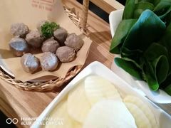 -左庭右院鲜牛肉火锅(浦江欢乐颂店)