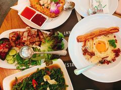 培根奶油意大利面-Chom Cafe and Restaurant