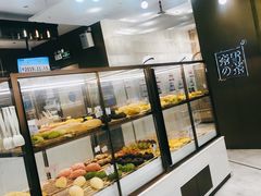 面包甜点陈列柜-奈雪的茶(华侨城创意园店)