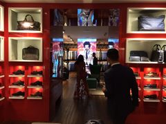 二楼陈列-SUITSUPPLY(安福路店)