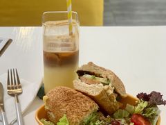黄咖啡-五进制 Coffee Shop